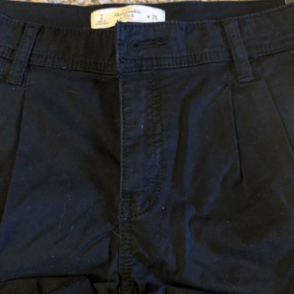 Abercrombie and Fitch Black cargo shorts - Picture 3 of 5